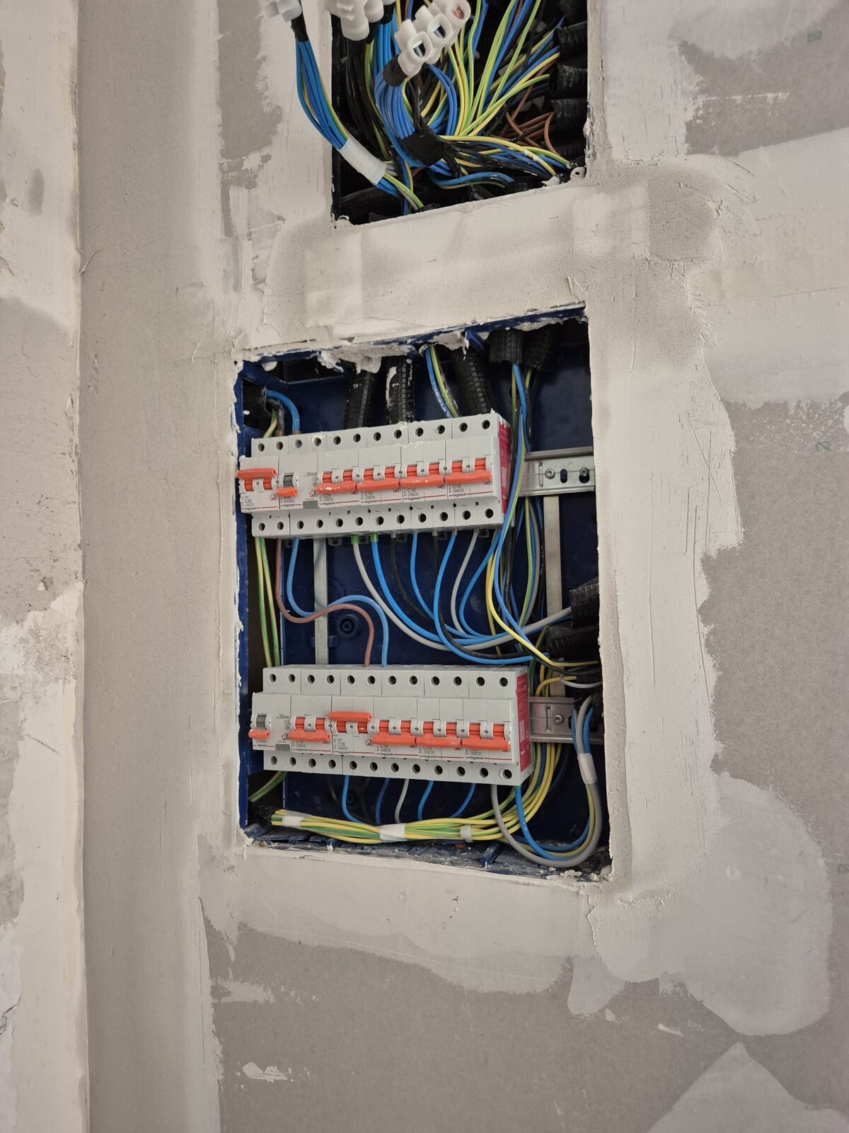 Cuadro eléctrico de vivienda instalado por ATLAS